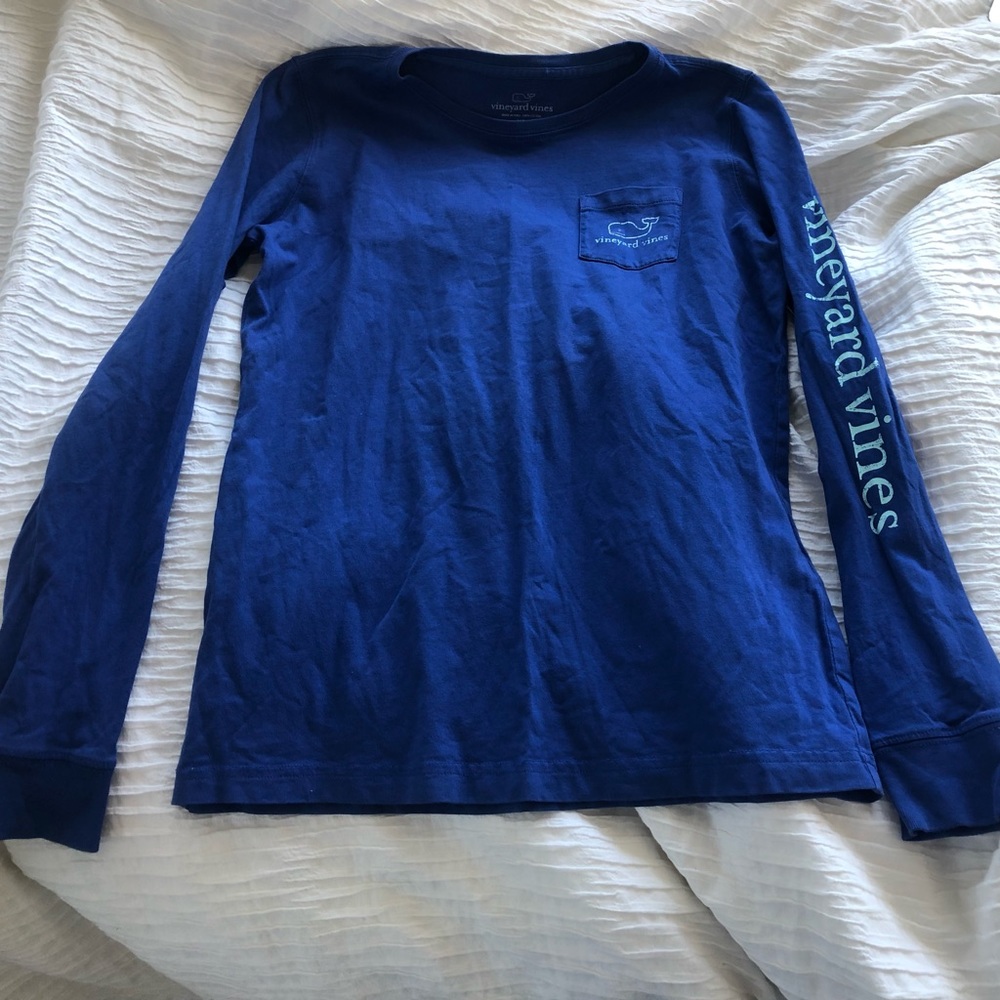 Vineyard vines tee
